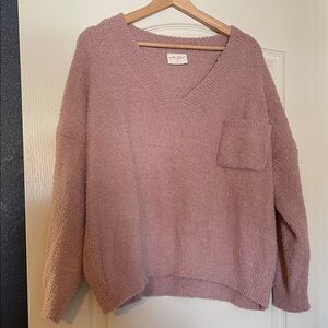 Elegant Mauve V-Neck Sweater